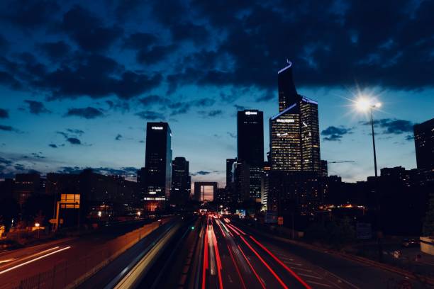 istock La Défense: the business district in Paris 1047262118