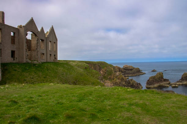 istock Slain's Castle, Aberdeenshire, Scotland 1047291706
