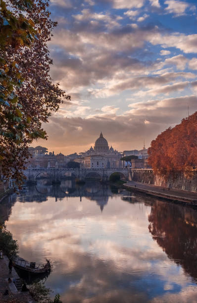 istock Autumnal sunset along River Tiber 1047311274