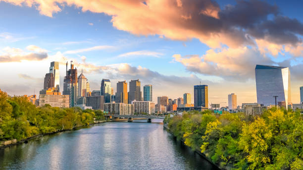 istock Beautiful Philadelphia skyline at night 1047316906