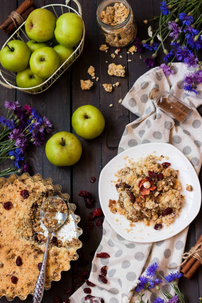 istock Apple crumble with dried cranberries 1047322550