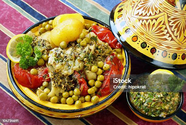 Foto de Tajine De Peixe De Chermoula Marroquino e mais fotos de stock de Alho - Alho, Alimentação Saudável, Arabesco - Estilo