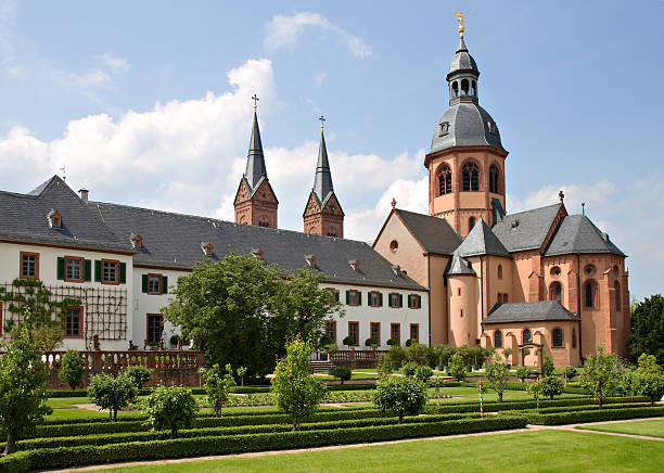 istock Garden of Abbey Seligenstadt 104735149
