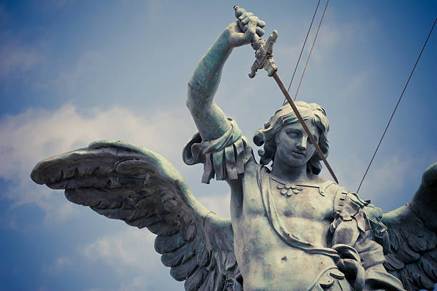saint michael statue of castel sant`angelo - aartsengel stockfoto's en -beelden
