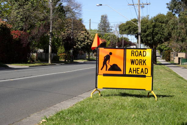 znak drogowy z wyprzedzeniem - melbourne australia sign road zdjęcia i obrazy z banku zdjęć