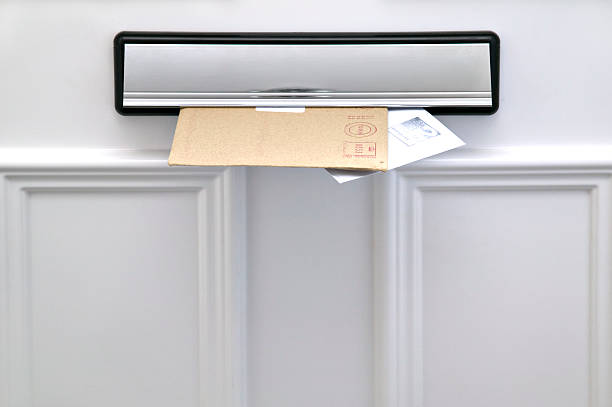 letterbox и буквы - mailbox стоковые фото и изображения