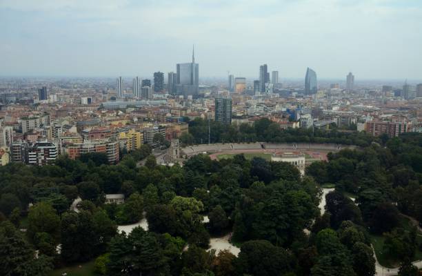 istock Porta Nuova financial district skyline, Milan, Italy 1047431114