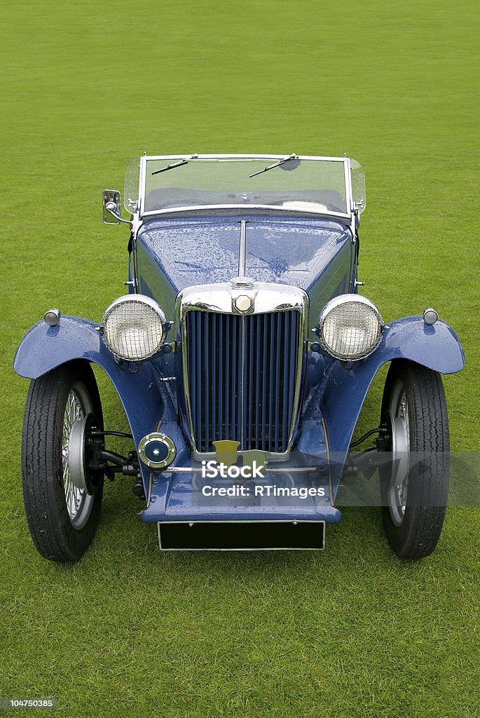 Voiture classique, bleu doux sur le dessus. - Photo de Culture britannique libre de droits