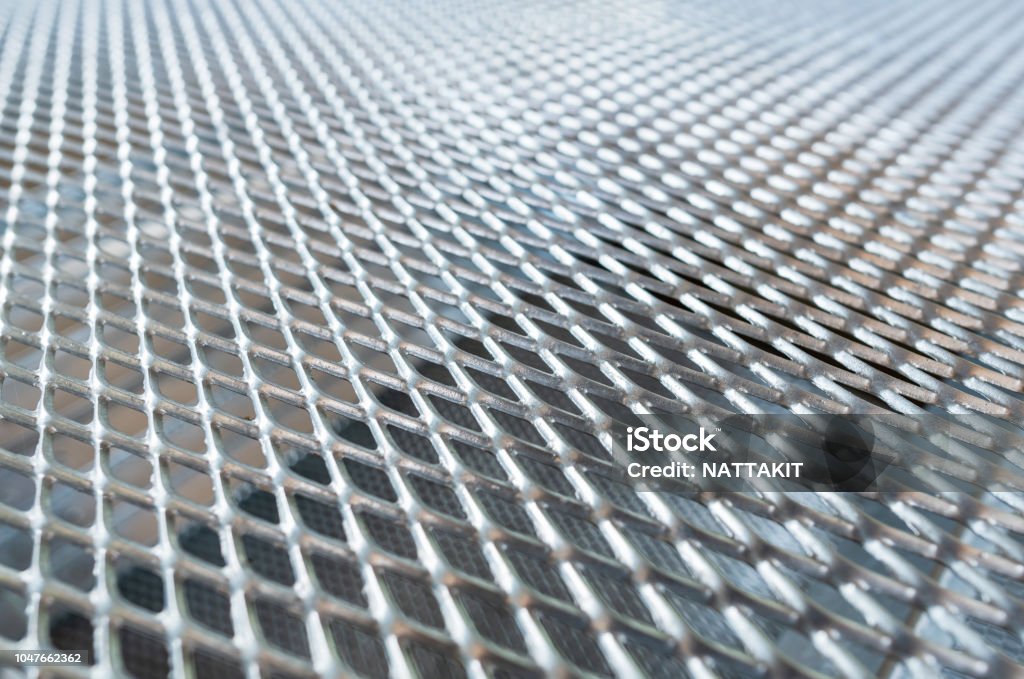 dienblad kamp Monument Galvanized Wire Mesh Stock Photo - Download Image Now - Abstract, Built  Structure, Close-up - iStock