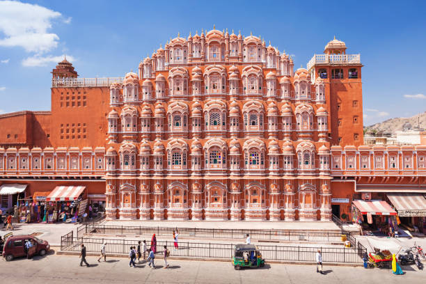 hawa mahal palace, jaipur - hawa photos et images de collection