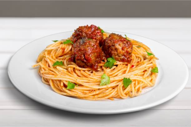 spaghetti. - spaghetti imagens e fotografias de stock