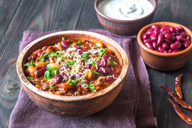 istock Bowl of chili con carne 1047779232