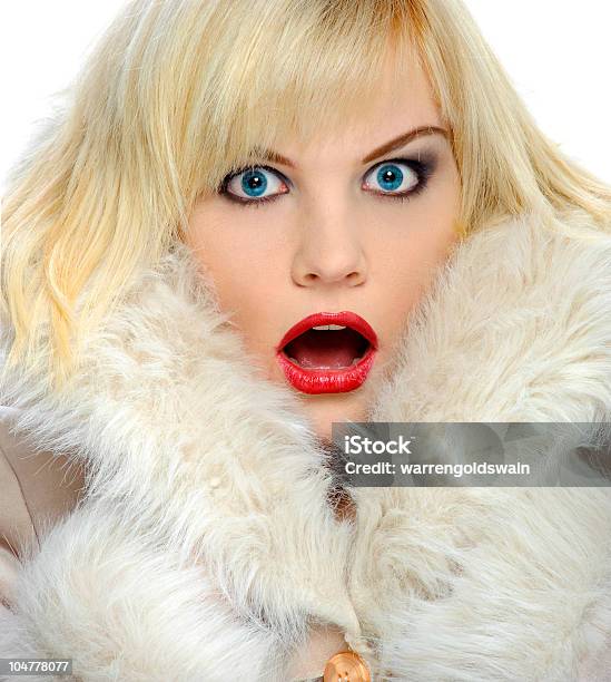 Inverno Moda - Fotografie stock e altre immagini di Adulto - Adulto, Ansimare - Espressione del viso, Beautiful Woman