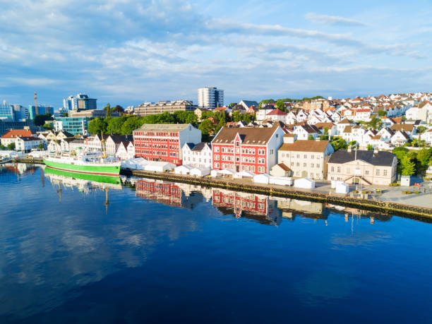 istock Vague in Stavanger, Norway 1047798944