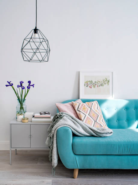 sofa im wohnzimmer. - home decorating showcase interior living room home interior stock-fotos und bilder