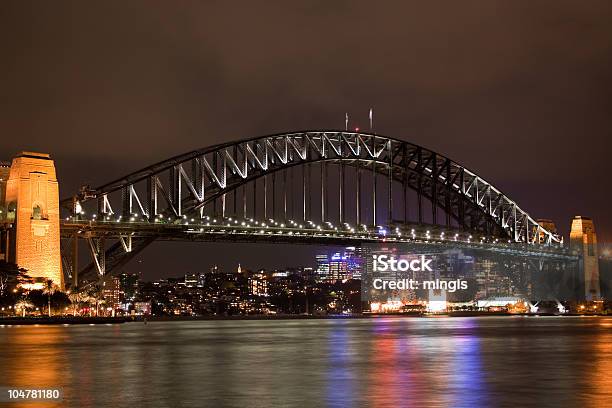 Photo libre de droit de Pont Harbour Bridge De Sydney De Nuit banque d'images et plus d'images libres de droit de Nuit - Nuit, Ville - Milieu urbain, Architecture