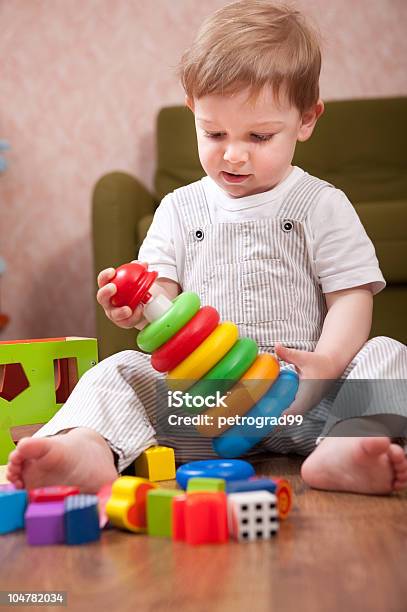 Playtime No Quarto De Brincar - Fotografias de stock e mais imagens de 12-15 Meses - 12-15 Meses, Atividade, Bebé