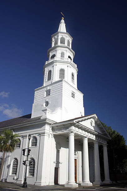 historisches charleston-st michael's episcopal church - st michaels church stock-fotos und bilder