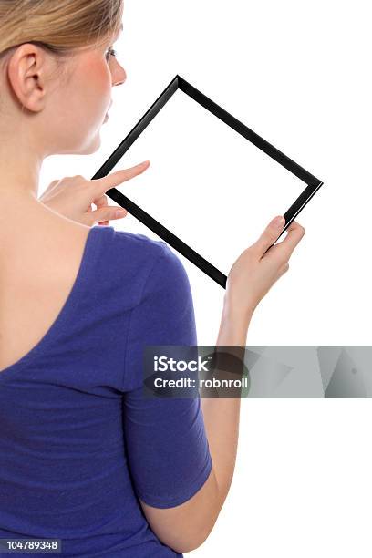 空白タッチパッドを持つ女性の Pc 1 本の指タッチスクリーン - インターネットのストックフォトや画像を多数ご用意 - インターネット, カットアウト, カラー画像