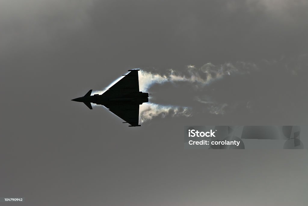eurofighter typhoon in silhouette - Lizenzfrei Abgas Stock-Foto