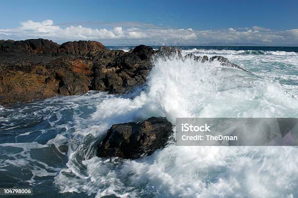 Onde Che Si Infrangono - Fotografie stock e altre immagini di Frangente - Frangente, Mull, Scozia