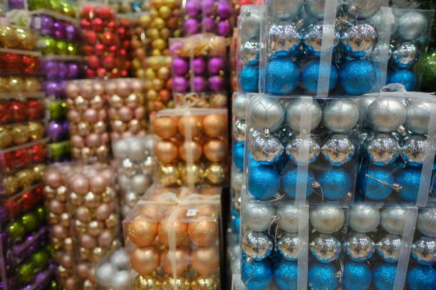 Christmas tree sparkle ball decoration preparation