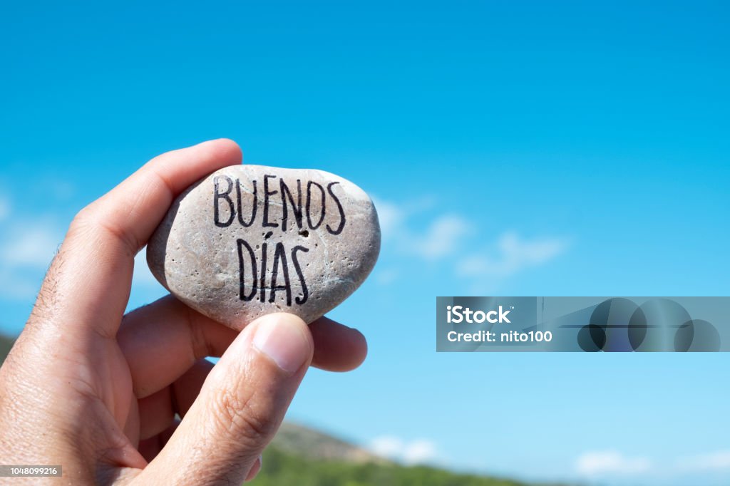 Foto de Texto Buenos Dias Bom Dia Em Espanhol e mais fotos de stock de  Adulto - Adulto, Conceito, Cultura Espanhola - iStock