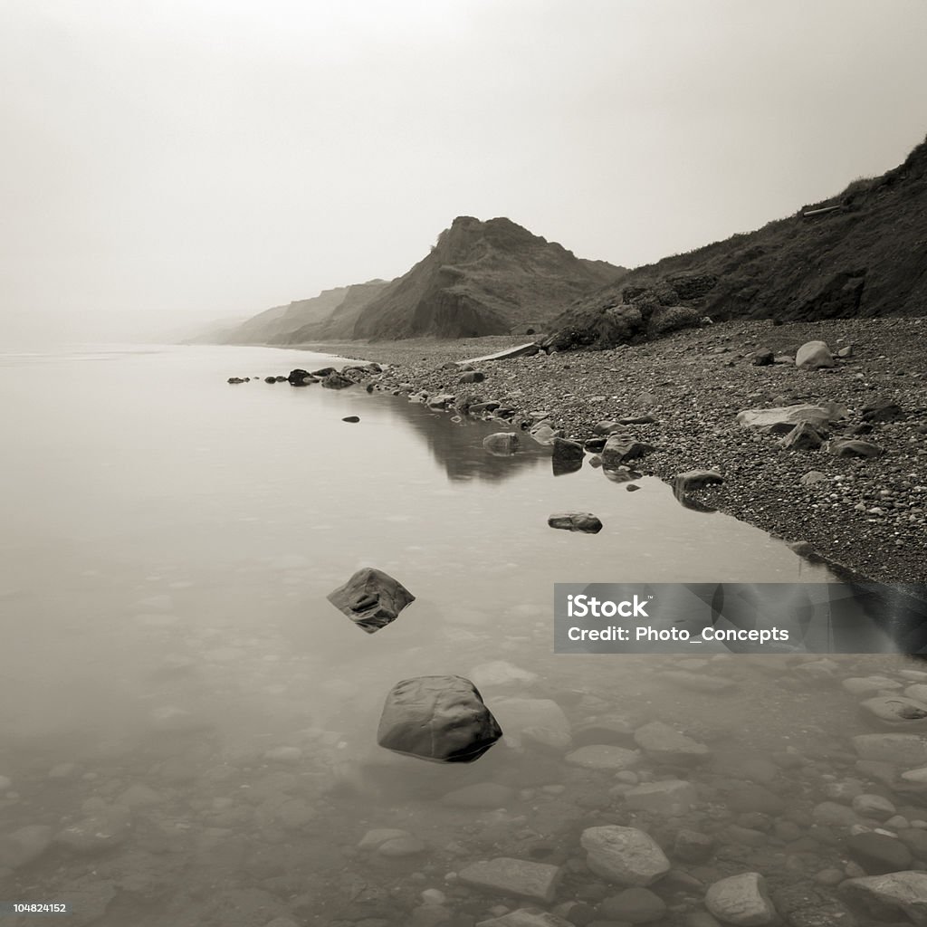 Ruhige Meer und Küste im Nebel - Lizenzfrei Beschaulichkeit Stock-Foto