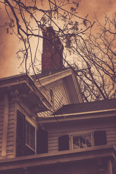 istock Creepy Old House Details 1048317934
