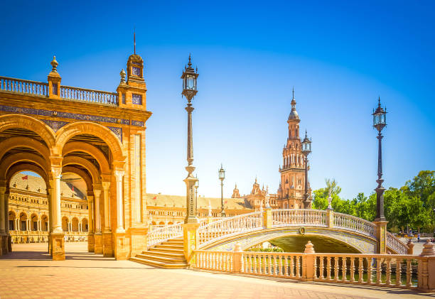 plaza de espana を、セビリア（スペイン） - plaza de espana sevilla town square seville ストックフォトと画像