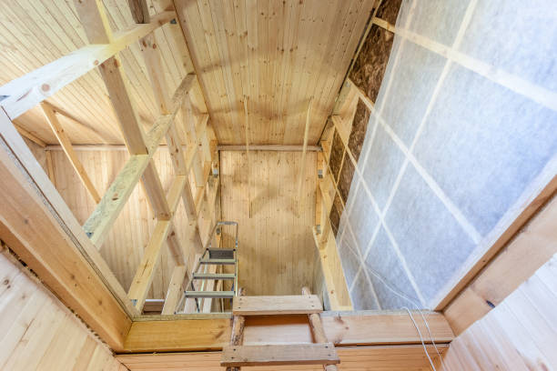 istock the interior of the frame house in process of construction 1048328098