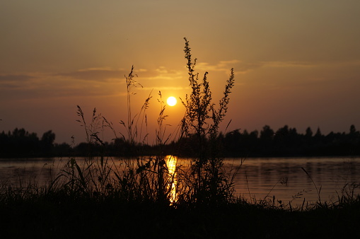 nsunset en el lago photo