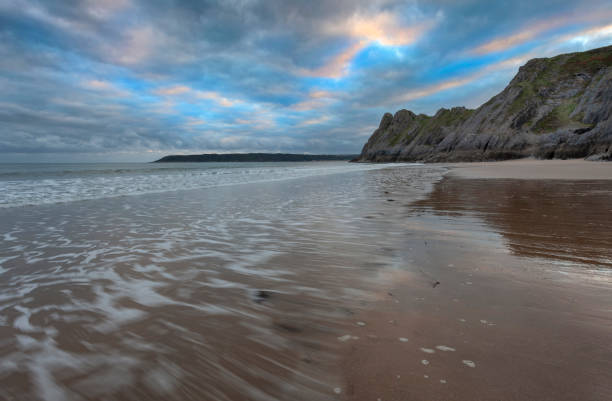 istock Incoming tide at The Great Tor 1048406204