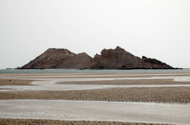 dragon island in western sahara Dragon island in atlantic coast near Dakhla in Western Sahara western sahara stock pictures, royalty-free photos & images