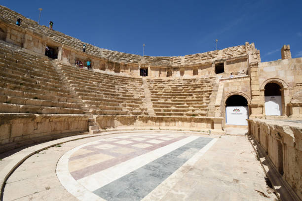 ruinen von der griechisch-römischen stadt gerasa in jerash, jordanien - greco roman fotos stock-fotos und bilder