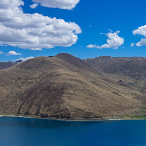 istock Yamdrok Lake, Tibet, China 1048567552