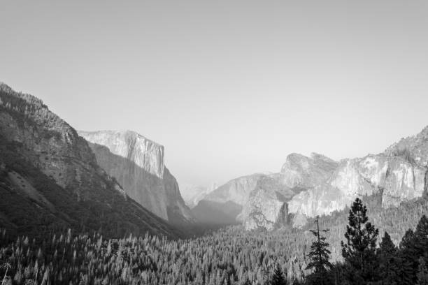 istock Yosemite Valley from Tunnel view 1048601108