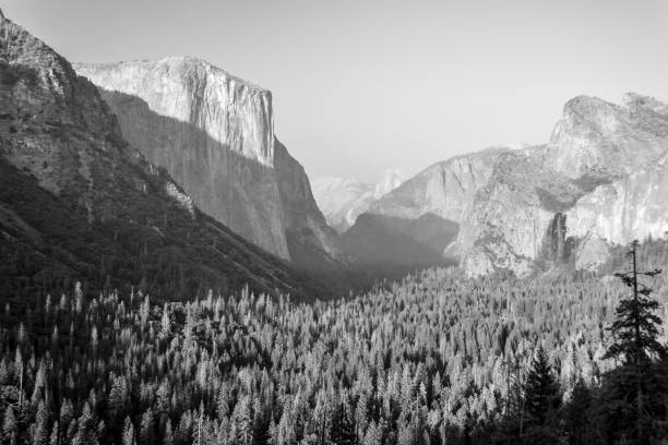 istock Yosemite Valley from Tunnel view 1048601218