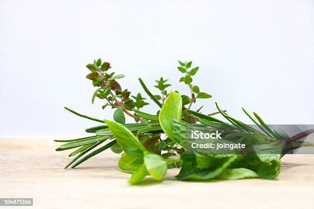 Kräuter Stockfoto und mehr Bilder von Basilikum - Basilikum, Blatt - Pflanzenbestandteile, Extreme Nahaufnahme