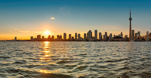 istock Toronto City at sunset 1048730734