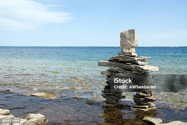 Photo libre de droit de Inukshuk banque d'images et plus d'images libres de droit de Nunavut - Nunavut, Arctique, Caillou