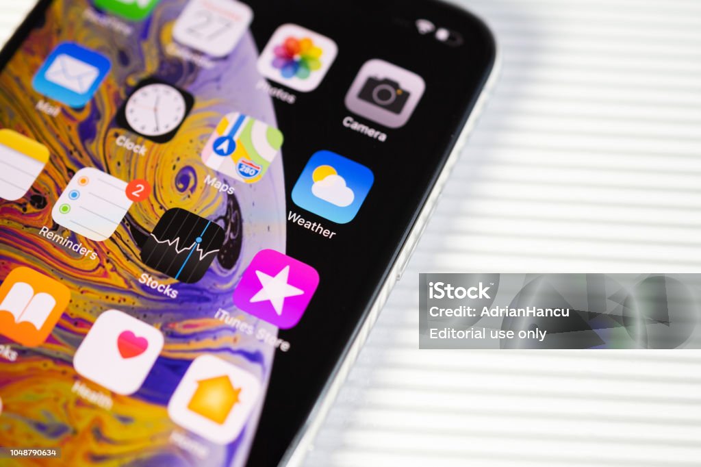 New Iphone Xs Max With All Home Apps White Background Stock Photo - Download Image Now - iStock New Iphone Xs Max With All Home Apps White Background Stock Photo - Download Image Now - iStock