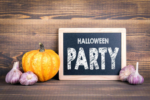 istock Halloween party, pumpkins and garlic 1048804046