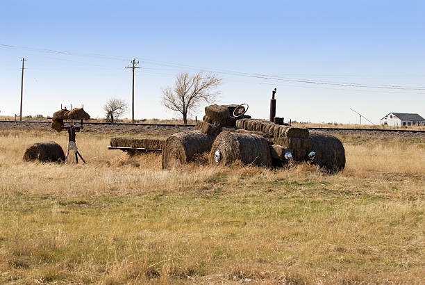 kansas fieno trattore -- nel vero senso della parola! - santa fe trail foto e immagini stock