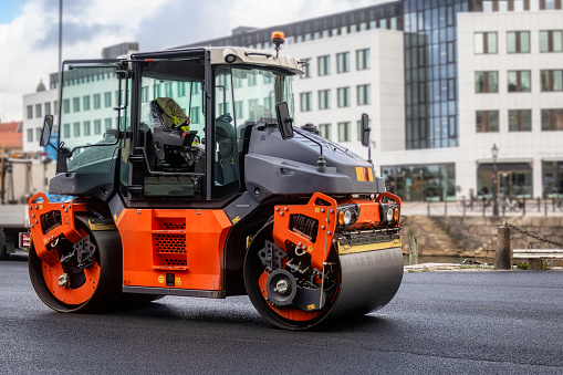 Asphalt drum compactor