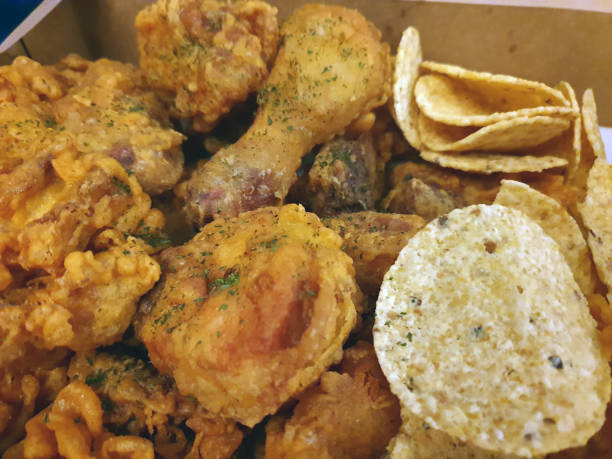 istock Food-Fried chicken 001 1049099382