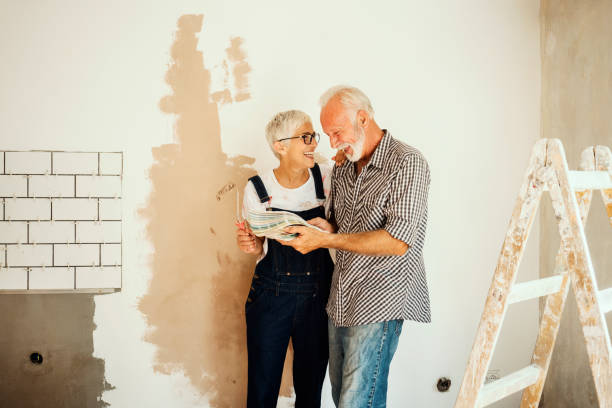 istock Couple remodeling their home 1049241538