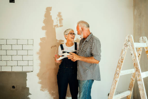 istock Couple remodeling their home 1049241780