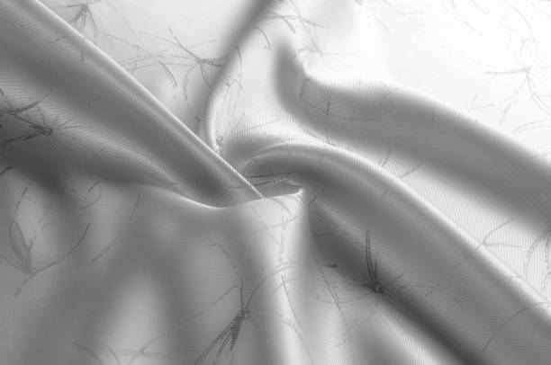 flou de tissu de soie noir blanc avec motif de lignes créer votre propre tendance avec ce noir et blanc soie imprimé géométrique avec un motif peint créer un look atypique du design minimaliste - 13412 photos et images de collection