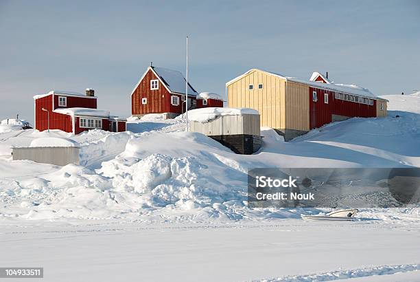 Pueblo Inuit Foto de stock y más banco de imágenes de Casa - Casa, Polo Norte, Aire libre